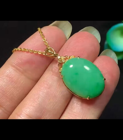 18k Gold Jade Oval Green Pendant (Wood and Metal）